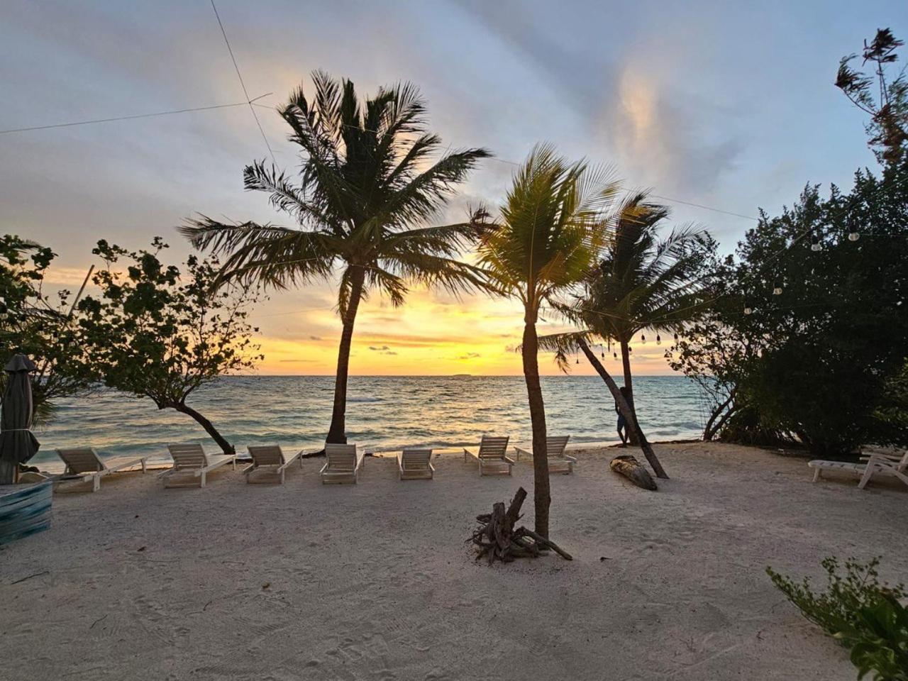 The Sunset Villa Dhiffushi Exteriör bild